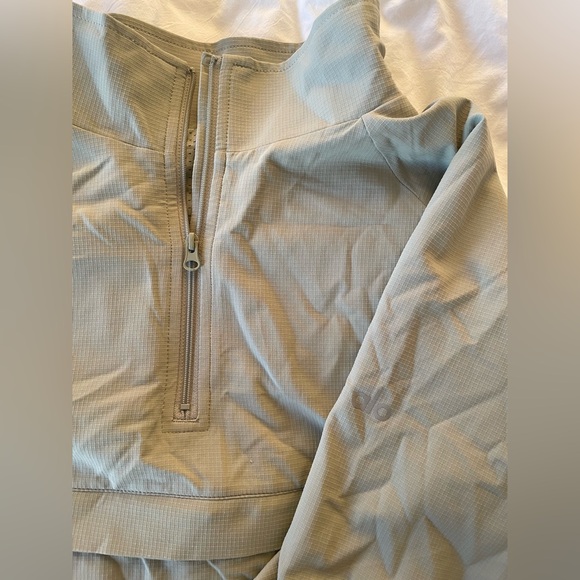 Alo Yoga Quarter Zip Rain Jacket - Picture 2 of 6